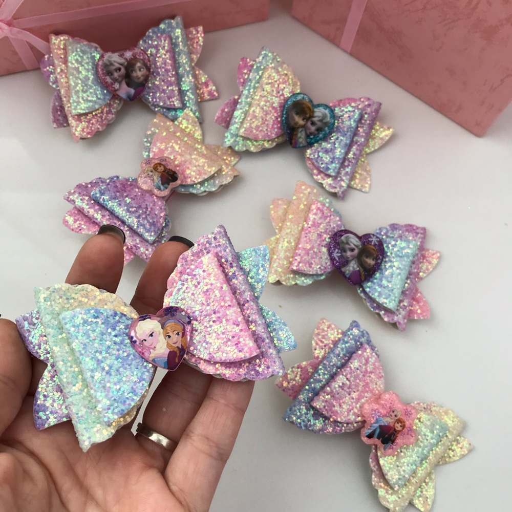Elsa/Anna Sparkly Cute Clip Bow - Picture 2 of 8